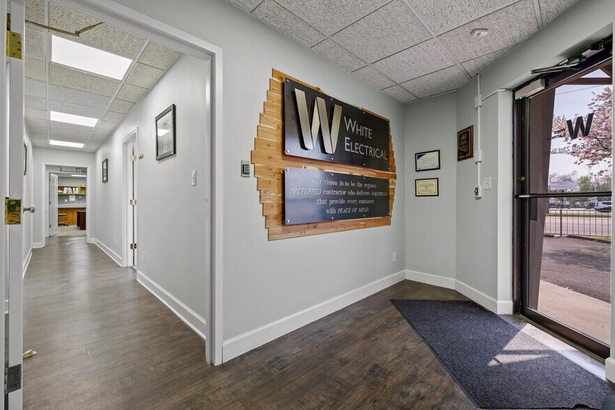 More Photos Of 1801 E 23rd St, Chattanooga Light Distribution For Lease