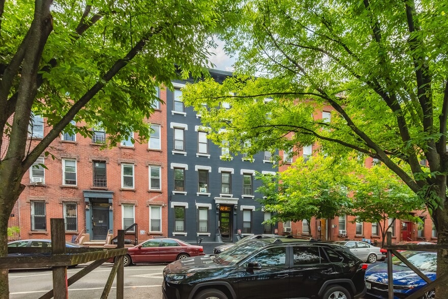 More Photos Of 370 Baltic St, Brooklyn Apartments For Sale