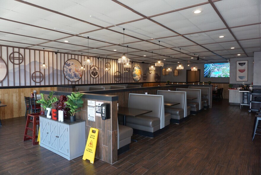 More Photos Of 3021 W Waters Ave, Tampa Restaurant For Sale