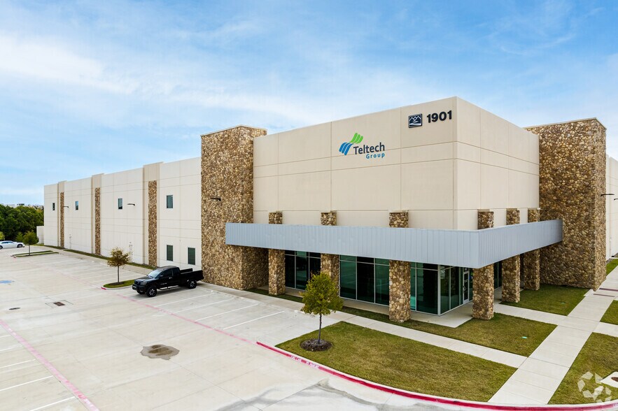 More Photos Of 1901 Lakeside Pky, Flower Mound Warehouse For Lease