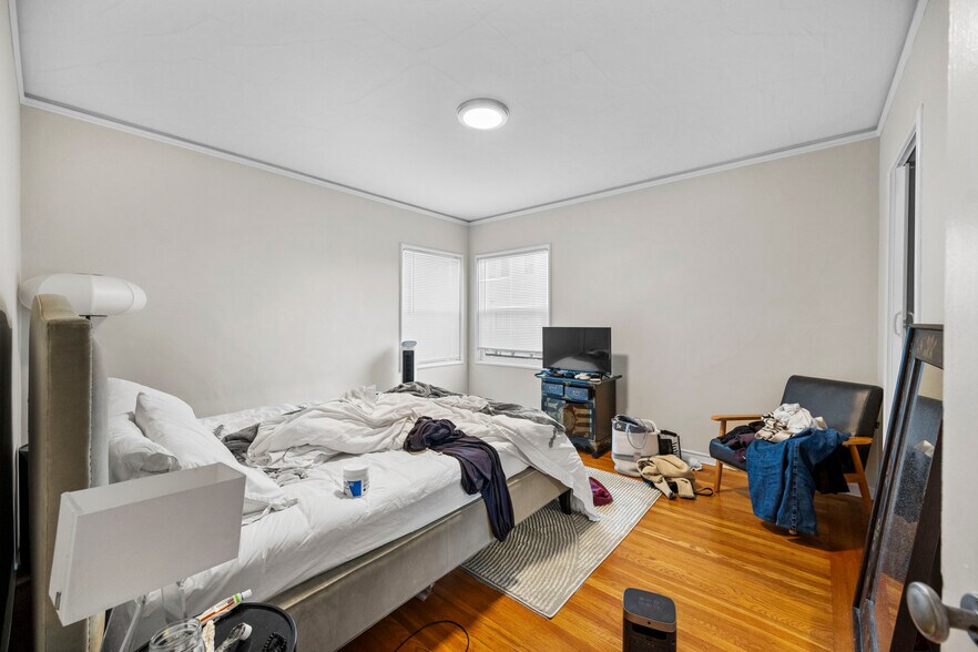 More Photos Of 367 41st St, Oakland Multifamily For Sale