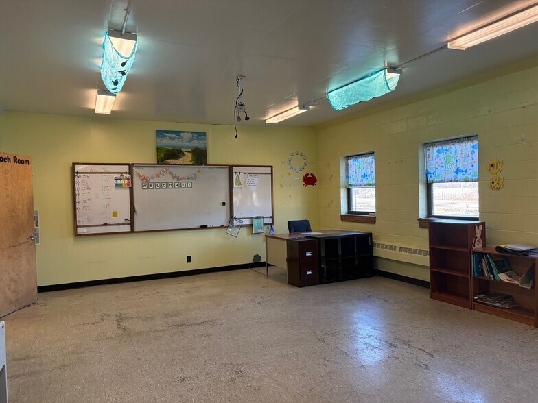 More Photos Of 1011 Gorge Blvd, Akron Office For Sale