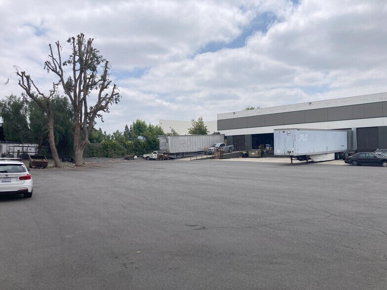 More Photos Of 17721 E Railroad St, City of Industry Warehouse For Lease