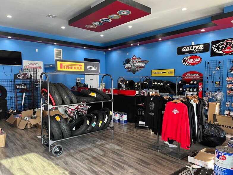 More Photos Of 3209 E Thousand Oaks Blvd, Thousand Oaks Unknown For Lease