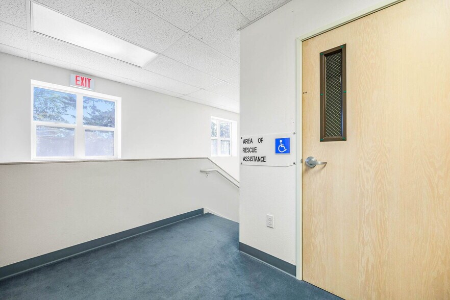 More Photos Of 705 9th St, Florence Medical For Lease