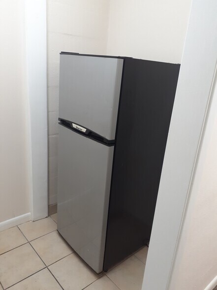 More Photos Of 7120-7190 Seminole Blvd, Seminole Office For Lease