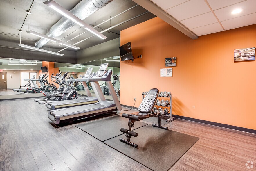 More Photos Of 7825 Washington Ave S, Minneapolis Office For Lease