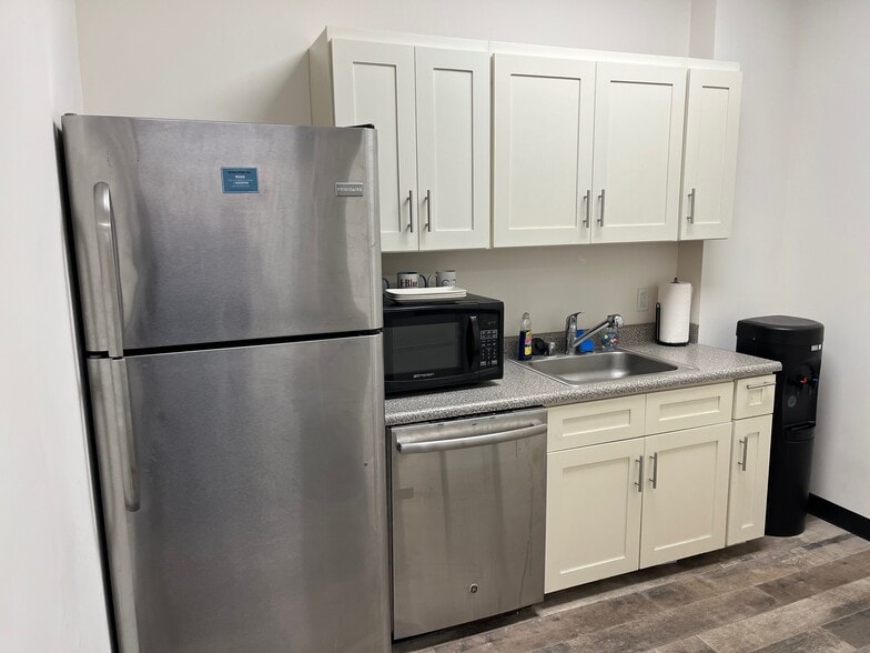 More Photos Of 212-214 California St, San Francisco Office For Sale