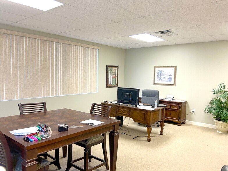 More Photos Of 540 NW University, Port Saint Lucie Office Residential For Sale