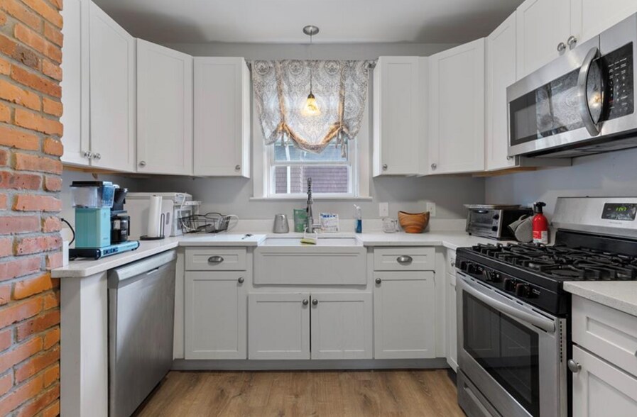 More Photos Of 151 Irving Ave, Providence Apartments For Sale
