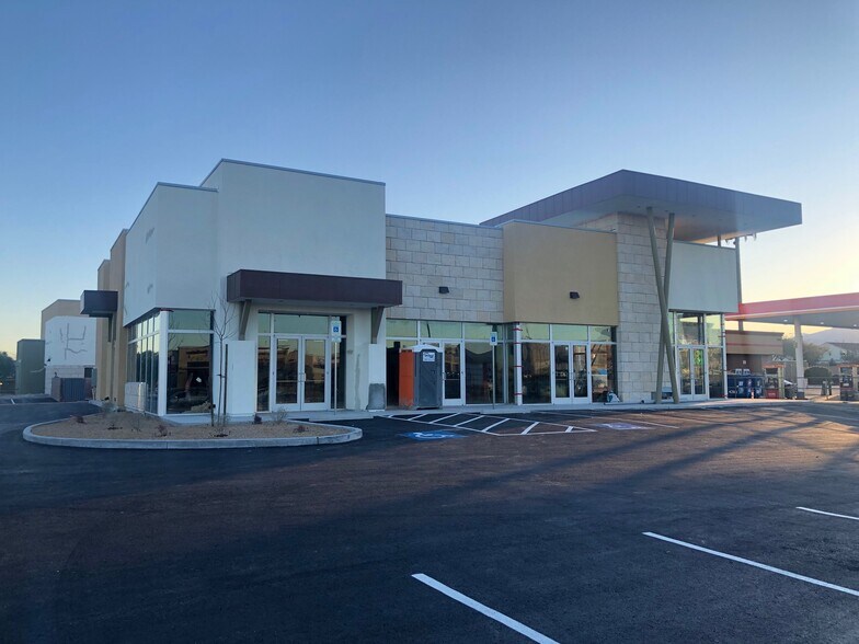 More Photos Of 8525 Blue Diamond Rd, Las Vegas Storefront For Lease