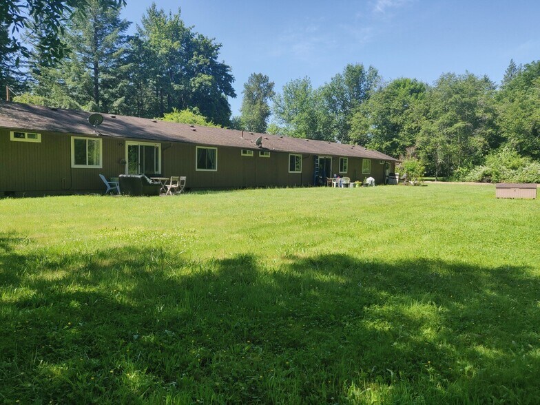 More Photos Of 359-363 N Santiam Hwy W, Gates Apartments For Sale