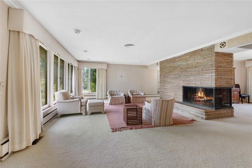 More Photos Of 1051 Peterson Dr, Decatur Specialty For Sale