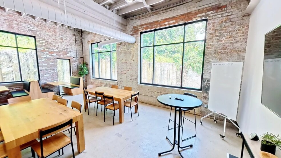 More Photos Of 1635 Reading Rd, Cincinnati Loft Creative Space For Lease