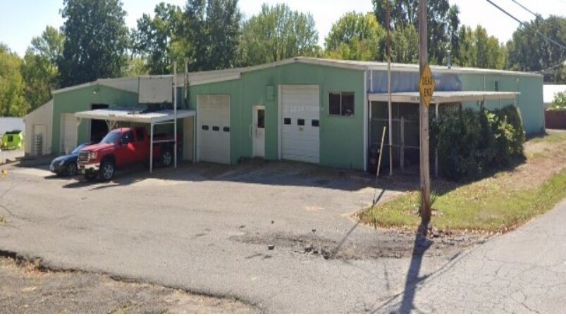 Primary Photo Of 500 Franklin Ave, Warrensburg Industrial For Sale