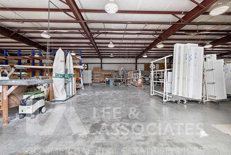 More Photos Of 6524 All American Blvd, Orlando Warehouse For Lease
