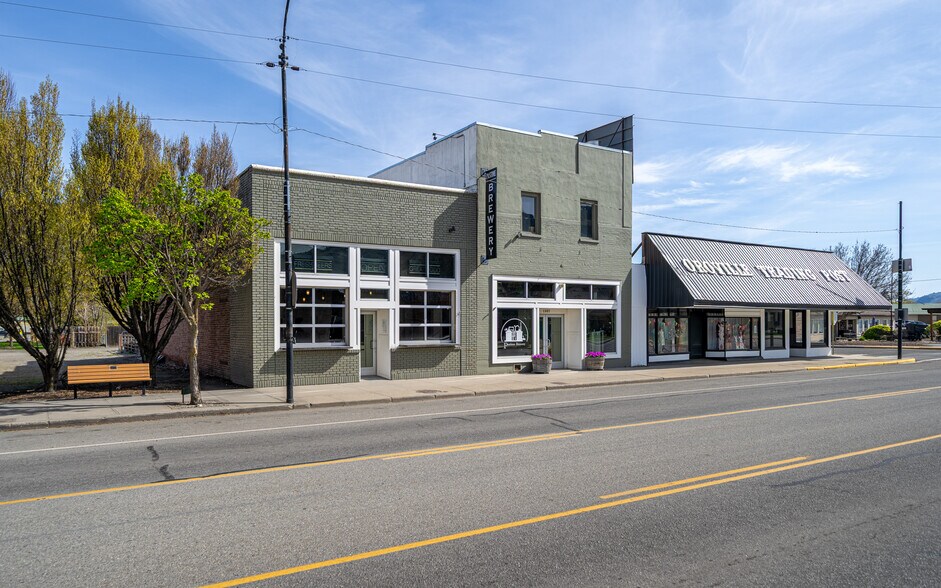More Photos Of 1307 Main St, Oroville Bar For Sale
