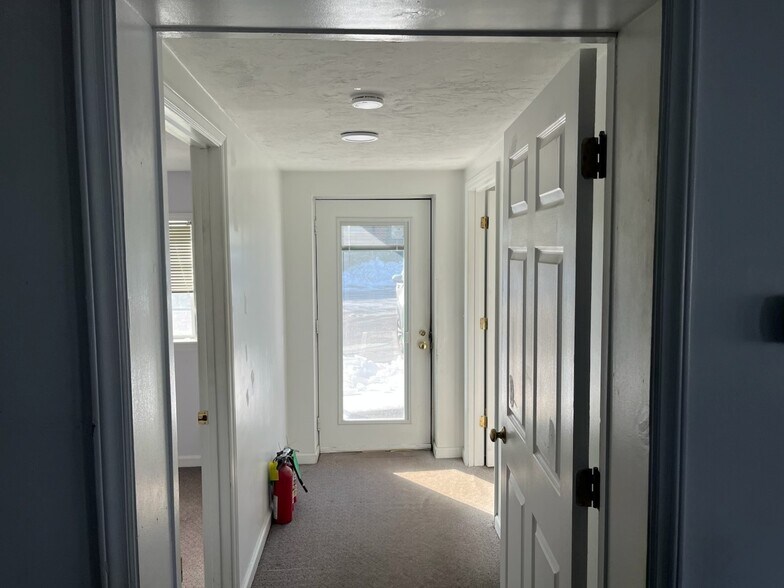 More Photos Of 1813 S Main St, Blacksburg Office For Lease