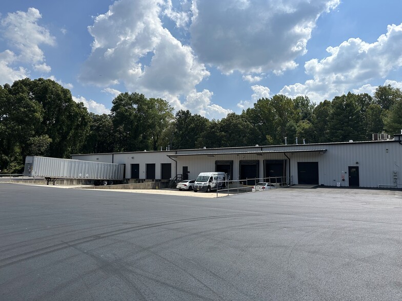 More Photos Of 410 Andbro Dr, Pitman Unknown For Lease