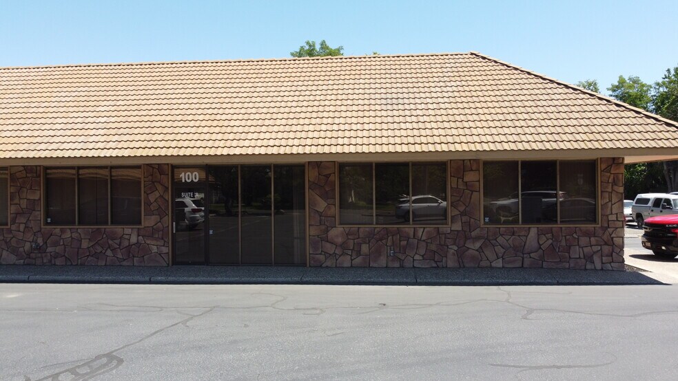 More Photos Of 100 N Fruitland St, Kennewick Office For Lease