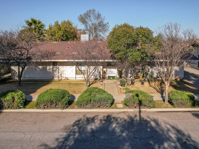 More Photos Of 464 E Calimyrna Ave, Fresno Apartments For Sale