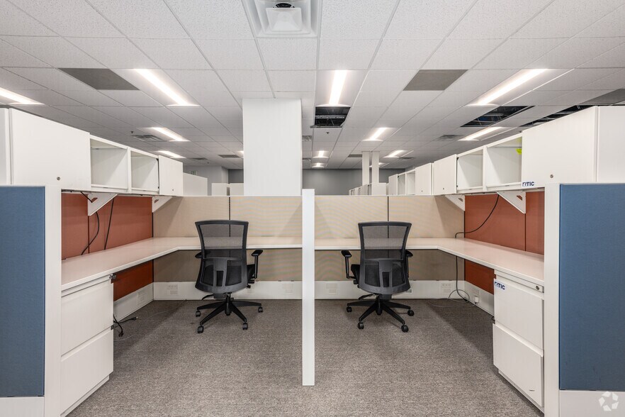 More Photos Of 9920 Franklin Square Dr, Nottingham Medical For Lease