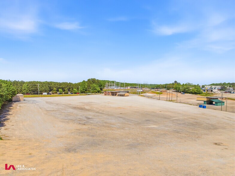More Photos Of 1364 Candler Rd, Gainesville Truck Terminal For Lease