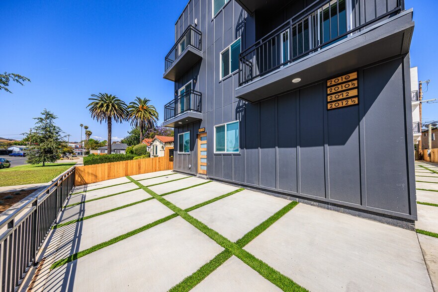 More Photos Of 2010 S Dunsmuir Ave, Los Angeles Multifamily For Sale