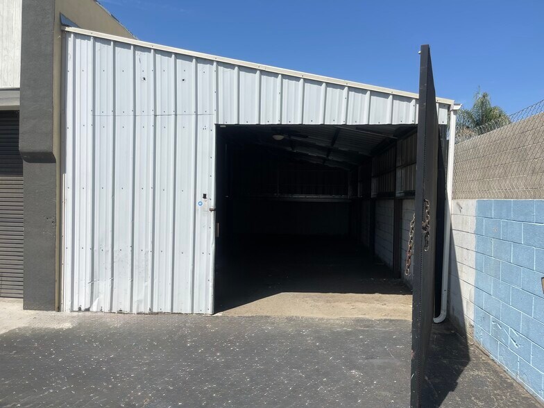 More Photos Of 3800 Niles St, Bakersfield General Retail For Lease