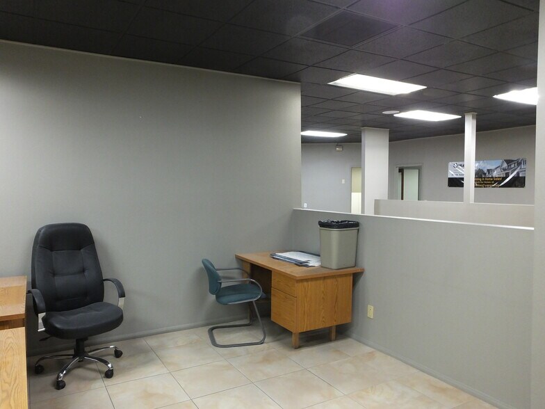 More Photos Of 44143-44147 20th St W, Lancaster Medical For Sale