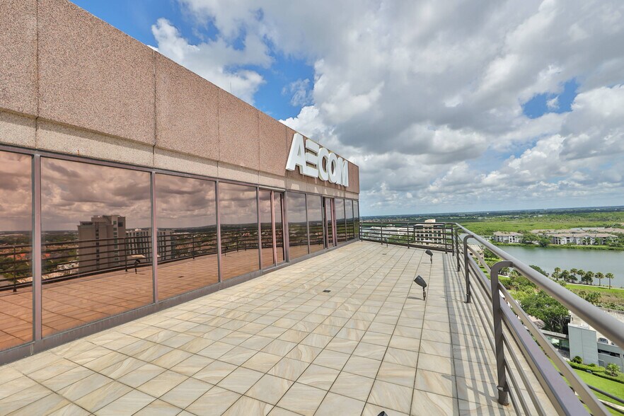 More Photos Of 7650 W Courtney Campbell Cswy, Tampa Office For Lease