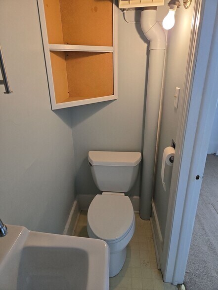 More Photos Of 7 S Carlisle St, Greencastle Office For Lease