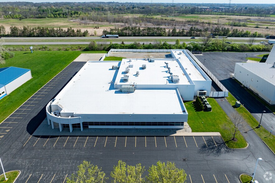 More Photos Of 7950 Corporate Blvd, Plain City Light Manufacturing For Sale