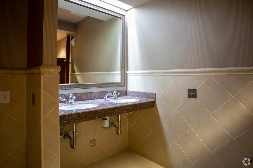 More Photos Of 4500 Cameron Valley Pky, Charlotte Office For Lease