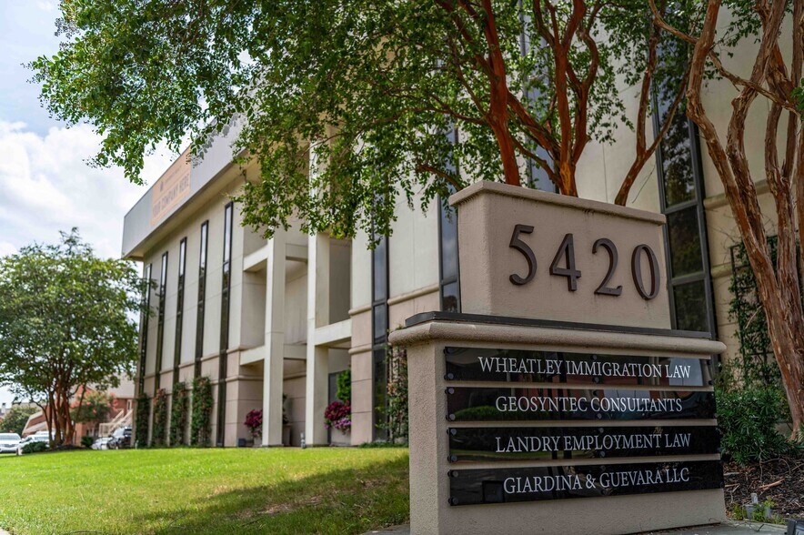 More Photos Of 5420 Corporate Blvd, Baton Rouge Office For Lease