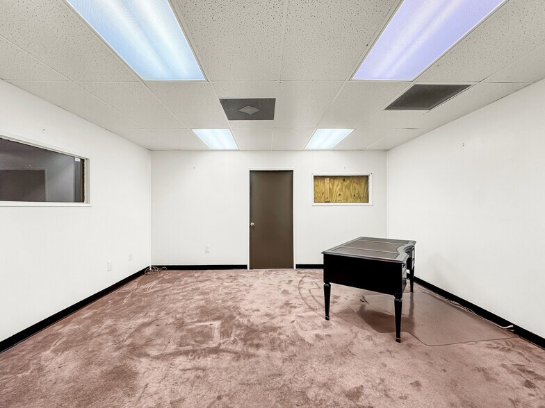 More Photos Of 920 S Atlantic Blvd, Los Angeles Office For Sale