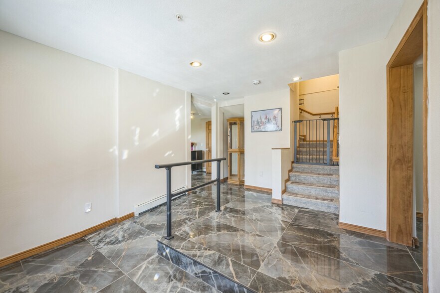More Photos Of 5380 N Lariat Dr, Castle Rock Specialty For Sale