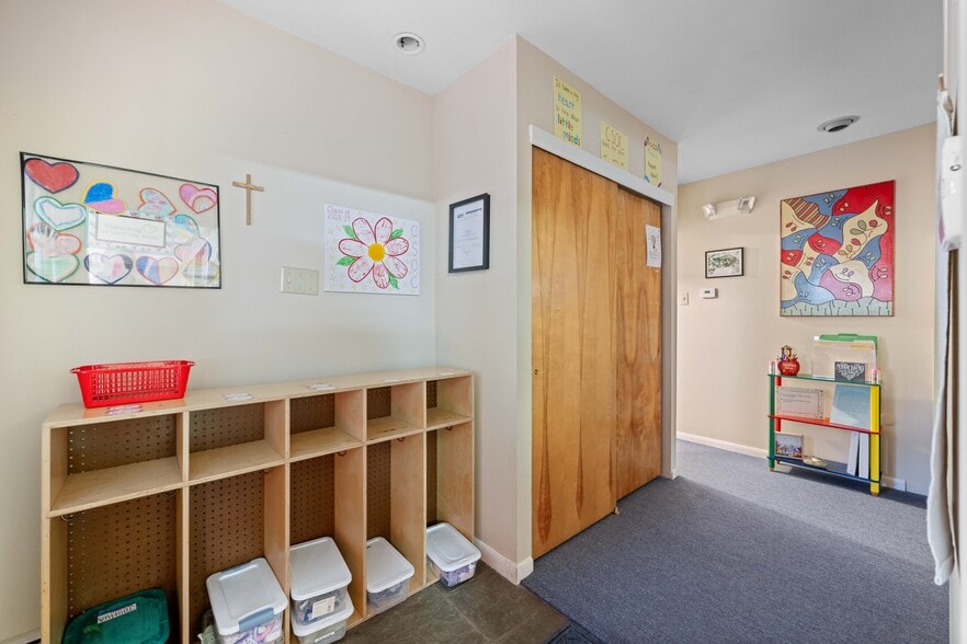 More Photos Of 123 W Main St, Trappe Medical For Sale