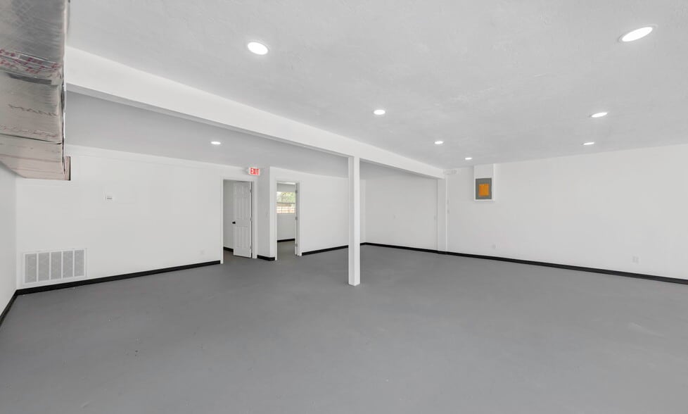 More Photos Of 6219 Massachusetts Ave, New Port Richey Freestanding For Lease