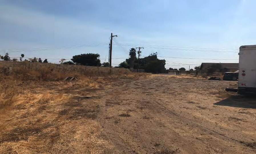 More Photos Of 3941 Roselle Ave, Modesto Warehouse For Sale