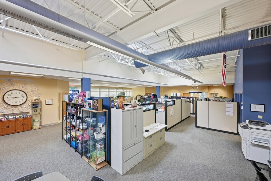 More Photos Of 38 Plains Rd, Essex Light Manufacturing For Lease