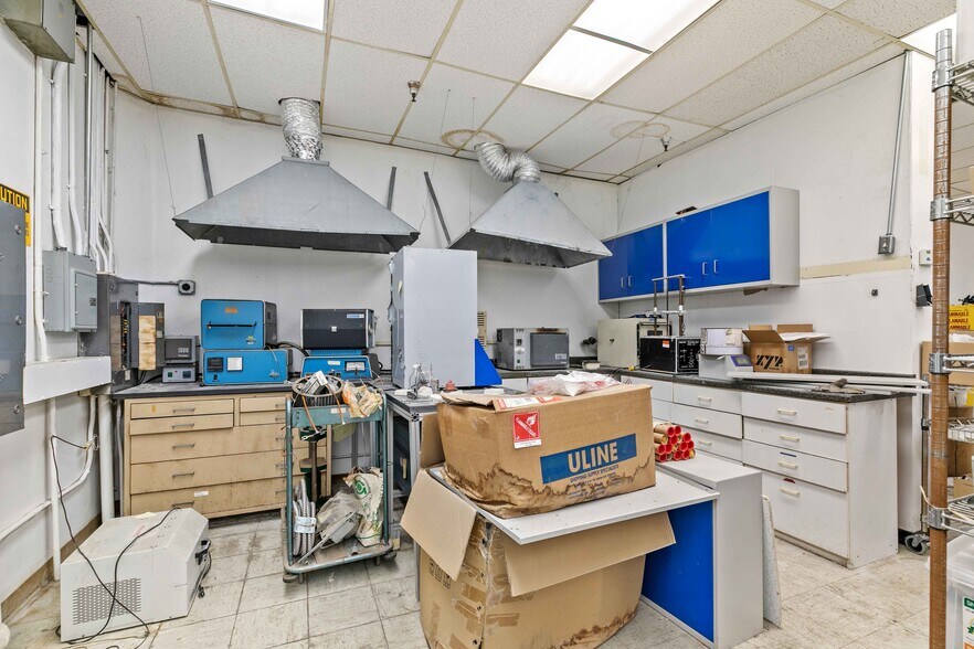 More Photos Of 9036 Winnetka Ave, Northridge Loft Creative Space For Lease