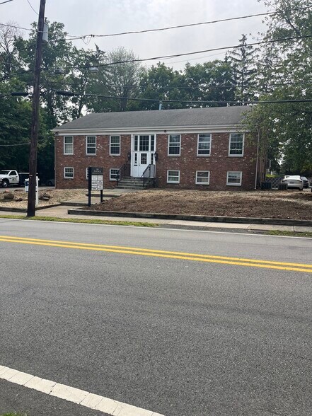 More Photos Of 185 Broadway, Hillsdale Medical For Sale