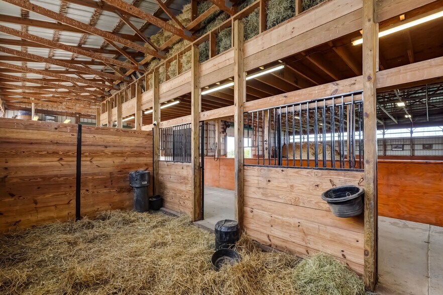 More Photos Of 1262 Fitzpatrick Rd, Auburn Specialty For Sale