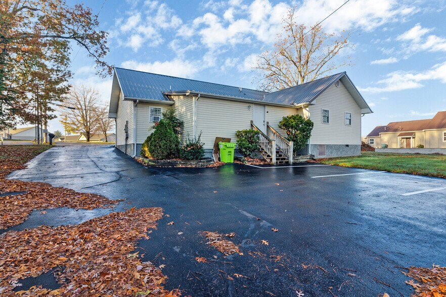 More Photos Of 129 Walker Hill, Crossville Freestanding For Sale