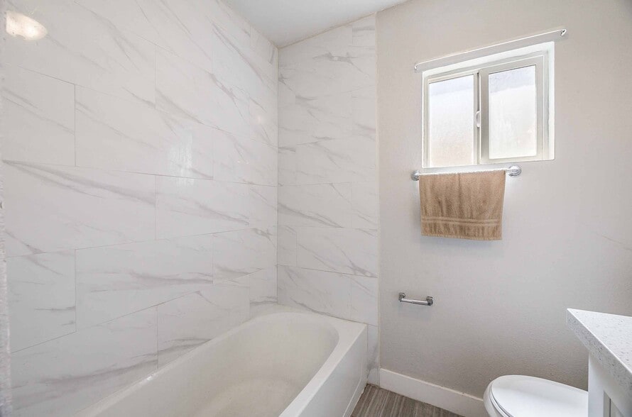 More Photos Of 239 W Cleveland Ave, Las Vegas Apartments For Sale