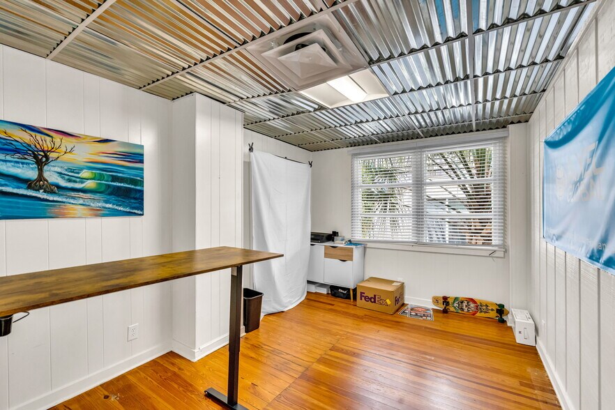 More Photos Of 372 Ahern St, Atlantic Beach Loft Creative Space For Sale
