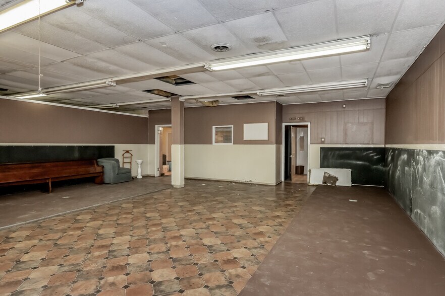 More Photos Of 569-571 Coleman Avenue, Johnstown Office For Sale
