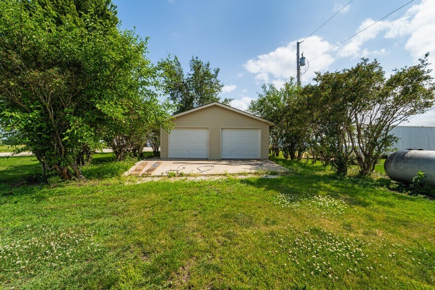 More Photos Of 2456 170th St, Fort Dodge Specialty For Sale