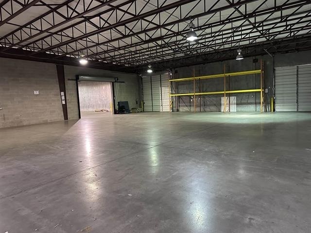 More Photos Of 801 Union Pacific Blvd, Laredo Warehouse For Lease